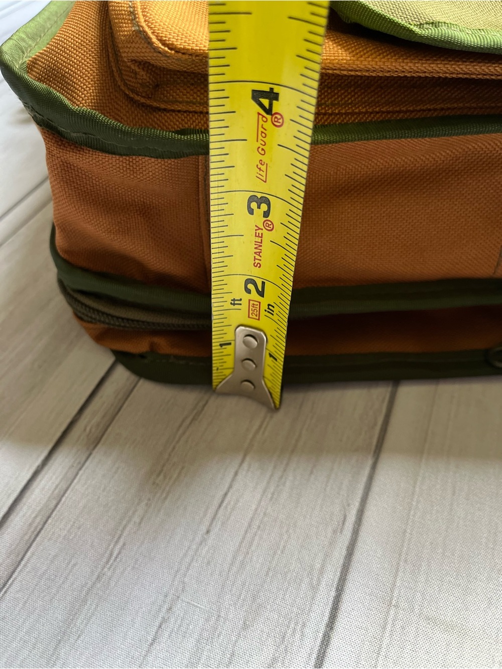Duck Wear canvas messenger lap top bag adjustable should strap. Green & tan - Picture 15 of 15